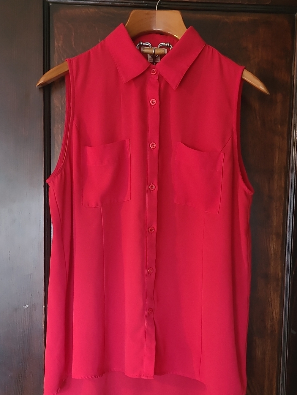 Sleeveless Button-Down Blouse in Red